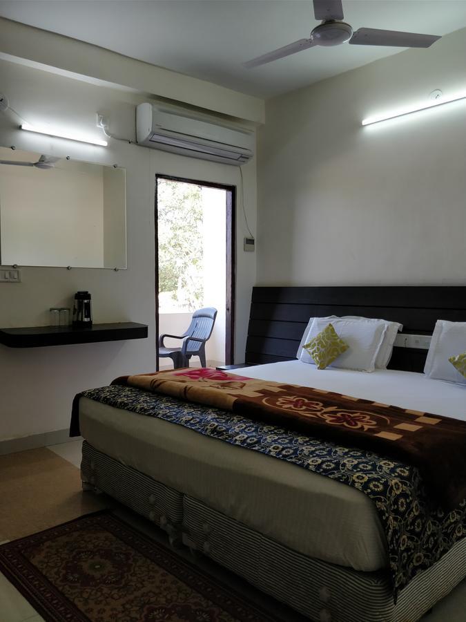 Bed and Breakfast The Residency Amarkantak Экстерьер фото